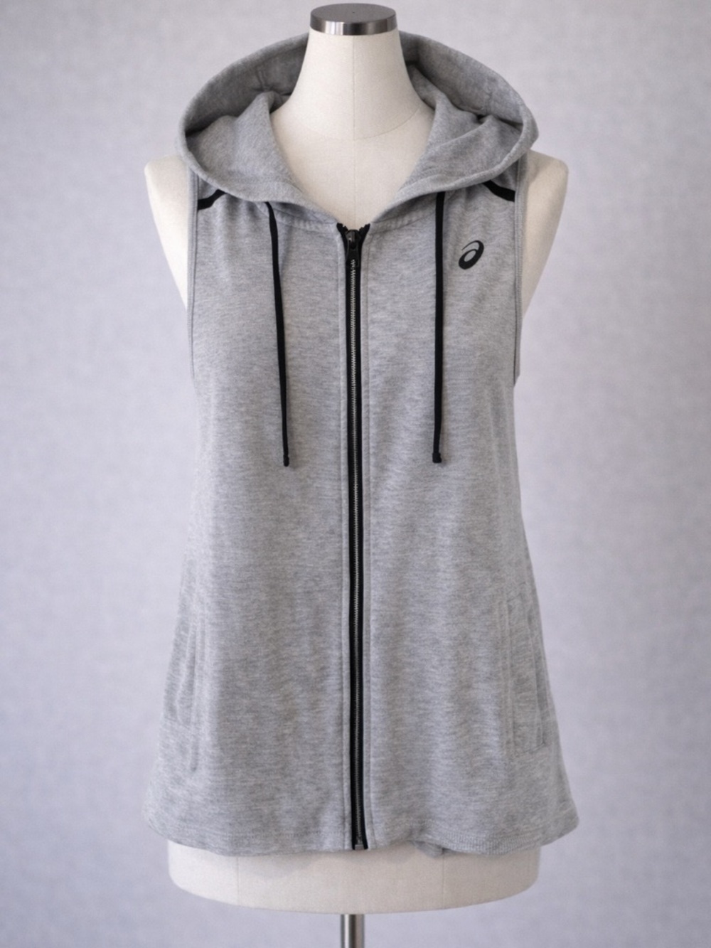 ✨ ASICS Sleeveless Zip-Up Hoodie Vest – Gray ✨
